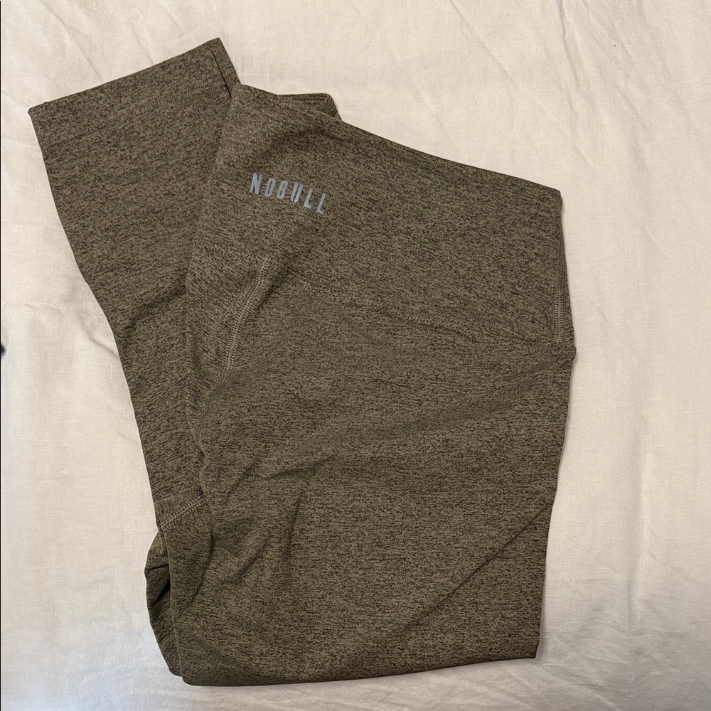 NOBULL Woman’s Olive Cropped Leggings